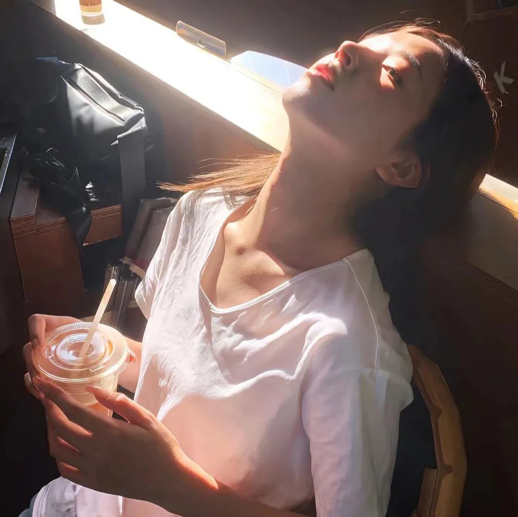 机器情人之野蛮女管家